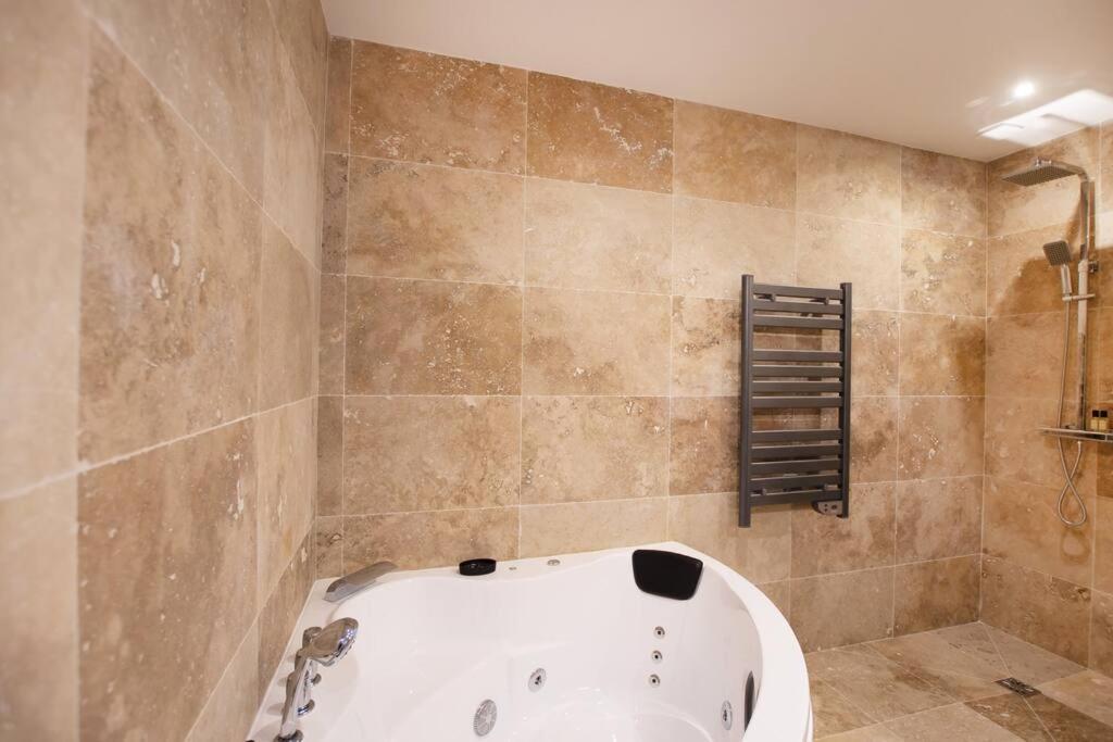 Luxury W/ Jacuzzi - Rex / Montorgueil Apartment Paris