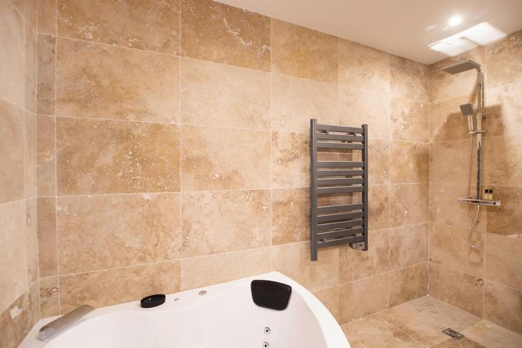 Luxury W/ Jacuzzi - Rex / Montorgueil Apartment
